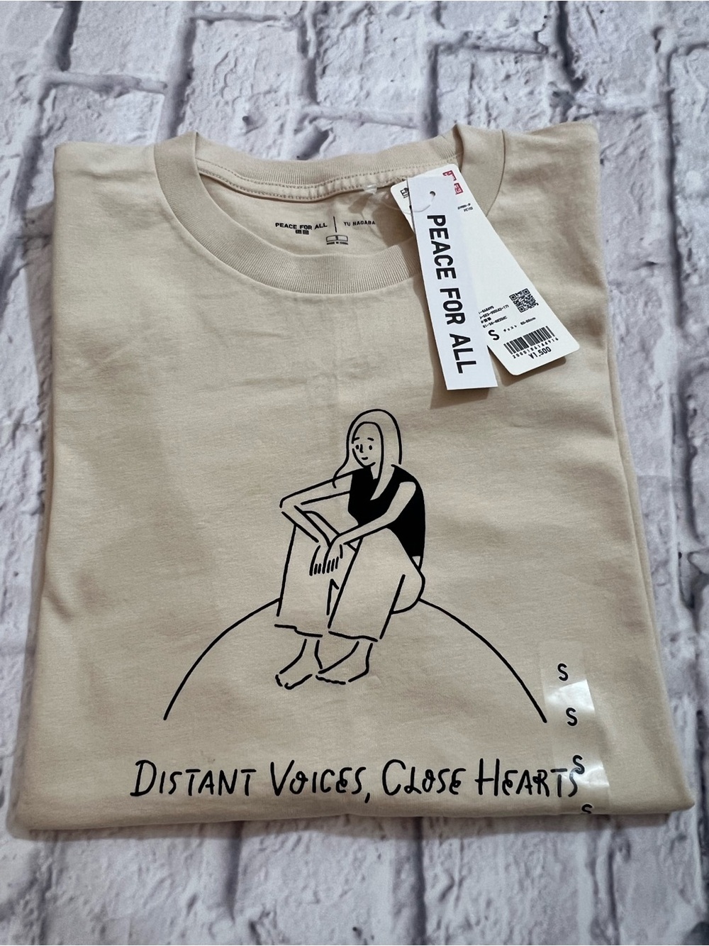 NWT Elliott Erwitt and Yu Nagaba Graphic Crew Neck T-Shirts - White and Cream - Picture 2 of 10